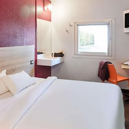 Hotelf1 Orly Hotel