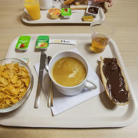 Hotelf1 Orly Отель *