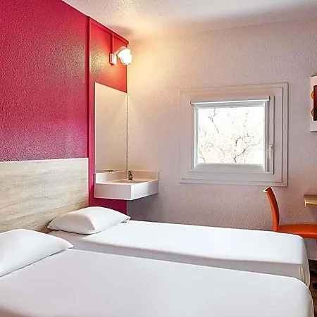 Hotelf1 Orly Hotel